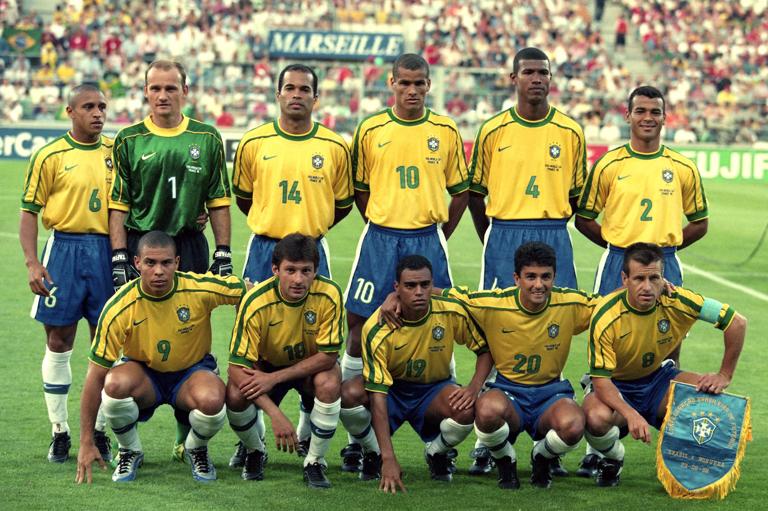 SQUADRA, ROBERTO CARLOS, TAFFAREL, GONCALVES, RIVALDO, JUNIOR BAIANO, CAFU. RONALDO, LEONARDO, DENILSON, BEBETO, DUNGA, Brasile, team group, Mannschaftsbild, Totale FIFA World Cup, WM, Weltmeisterschaft, Fussball France 1998, Brazil vs Norway 1-2, Marseille CAMPIONATI MONDIALI FRANCIA 1998 - BRASILE-NORVEGIA 1-2 