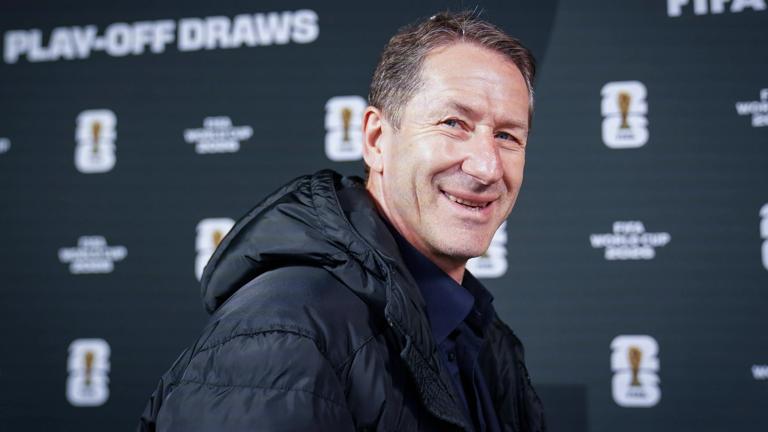 Fussball: FIFA WM-Qualifikation Europa 2025/26 Playoff-Auslosung Home of FIFA Z¸rich, Schweiz: Franco Foda Trainer Kosovo Z¸rich Kanton Z¸rich Schweiz *** Soccer FIFA World Cup Qualification Europe 2025 26 Playoff Draw Home of FIFA Zurich, Switzerland Franco Foda Coach Kosovo Zurich Canton Zurich Switzerland Copyright: xJOERANxSTEINSIEKx